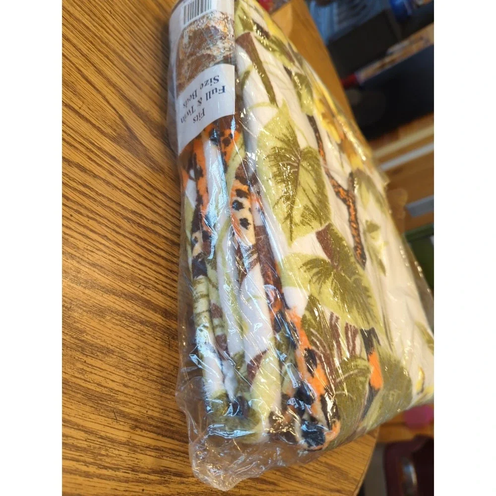 New Old Stock Vintage Fashion Print Blanket Loving Leopards Full/Twin‎ 72